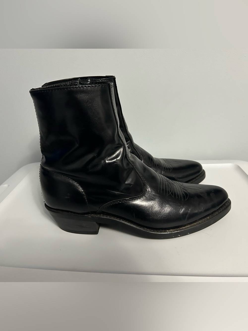 Laredo Black Leather Zip Ankle Boots with Toe Stitching - Picture 2 of 7